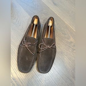 Men’s TOD’S Loafer Gentle Style and Nice Daily Routine Shoes.